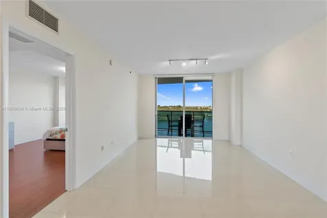 2641 N Flamingo Road Sunrise FL 33323