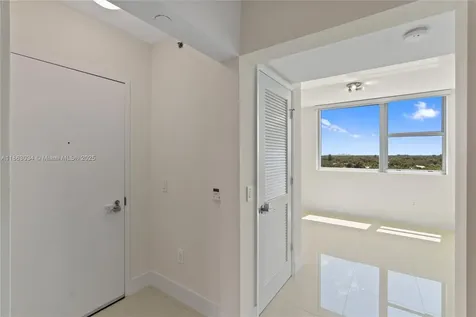 2641 N Flamingo Road Sunrise FL 33323