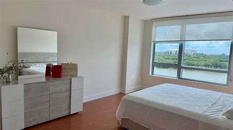2641 N Flamingo Road Sunrise FL 33323