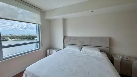 2641 N Flamingo Road Sunrise FL 33323