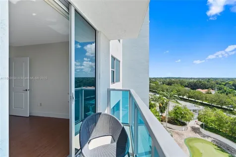 2641 N Flamingo Road Sunrise FL 33323