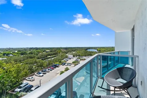 2641 N Flamingo Road Sunrise FL 33323