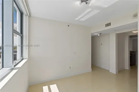 2641 N Flamingo Road Sunrise FL 33323