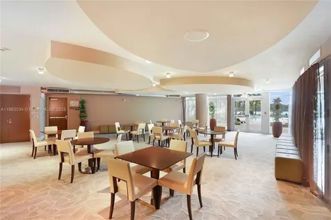2641 N Flamingo Road Sunrise FL 33323