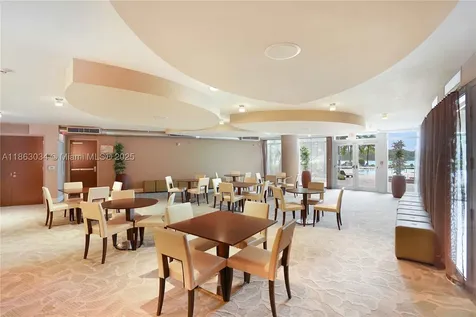 2641 N Flamingo Road Sunrise FL 33323