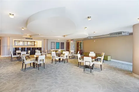 2641 N Flamingo Road Sunrise FL 33323
