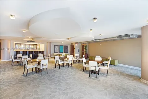 2641 N Flamingo Road Sunrise FL 33323
