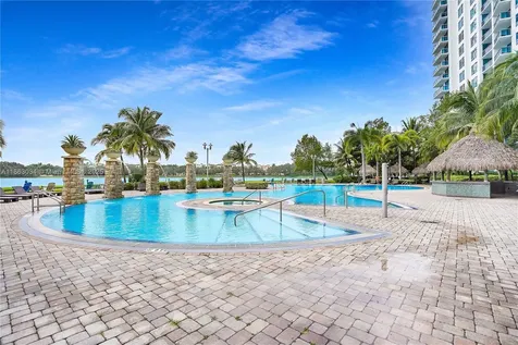 2641 N Flamingo Road Sunrise FL 33323