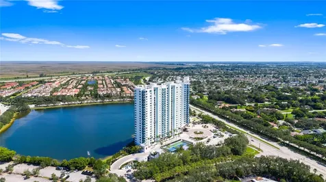 2641 N Flamingo Road Sunrise FL 33323
