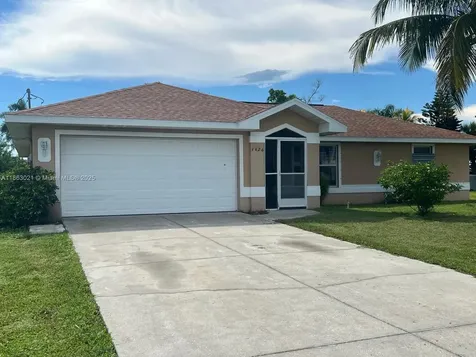 4426 SW Santa Barbara Place Cape Coral FL 33914