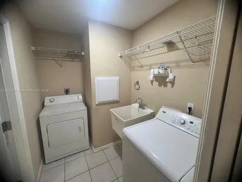 4426 SW Santa Barbara Place Cape Coral FL 33914