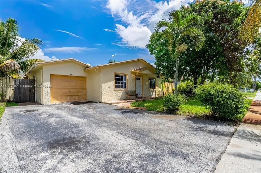 7217 SW 3rd Court North Lauderdale FL 33068