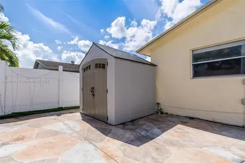 7217 SW 3rd Court North Lauderdale FL 33068
