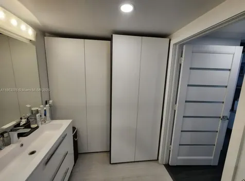 19501 W Country Club Drive Aventura FL 33180