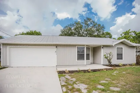 3966 SW Brunswick Street Port St. Lucie FL 34953