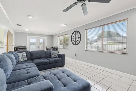 11121 SW 162nd Terrace Miami FL 33157