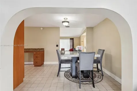11121 SW 162nd Terrace Miami FL 33157