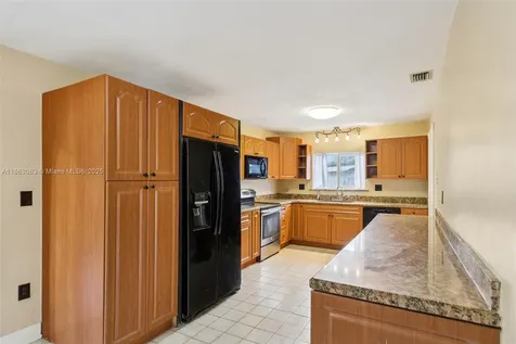 11121 SW 162nd Terrace Miami FL 33157