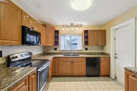 11121 SW 162nd Terrace Miami FL 33157