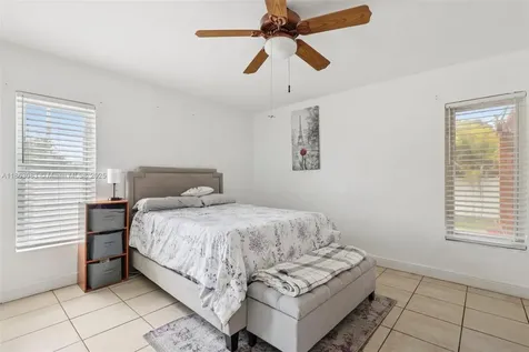 11121 SW 162nd Terrace Miami FL 33157