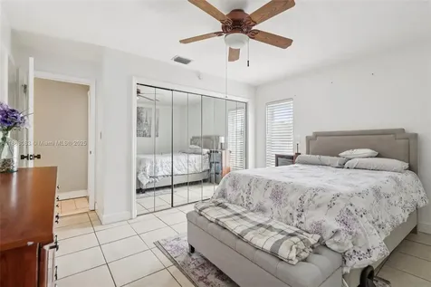 11121 SW 162nd Terrace Miami FL 33157