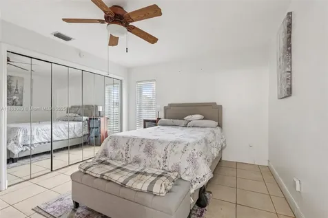 11121 SW 162nd Terrace Miami FL 33157