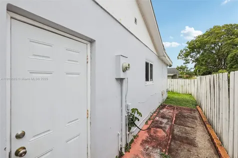 11121 SW 162nd Terrace Miami FL 33157