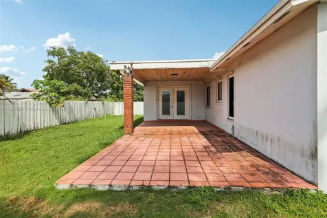 11121 SW 162nd Terrace Miami FL 33157