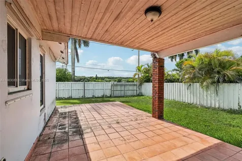 11121 SW 162nd Terrace Miami FL 33157
