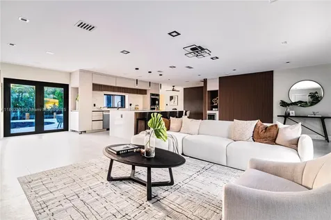 5561 NE 28th Avenue Fort Lauderdale FL 33308