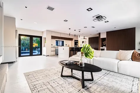 5561 NE 28th Avenue Fort Lauderdale FL 33308