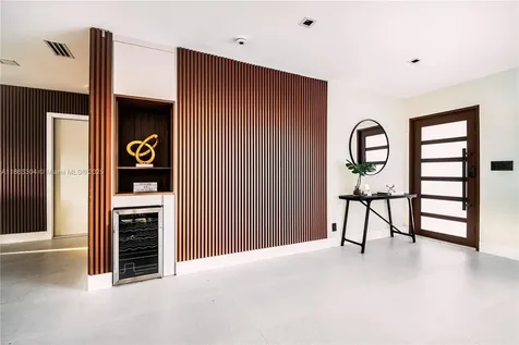 5561 NE 28th Avenue Fort Lauderdale FL 33308