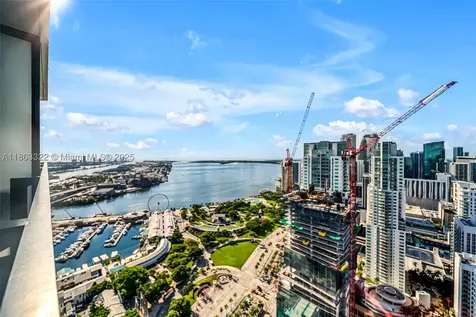 398 NE 5 Miami FL 33132