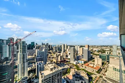 398 NE 5 Miami FL 33132