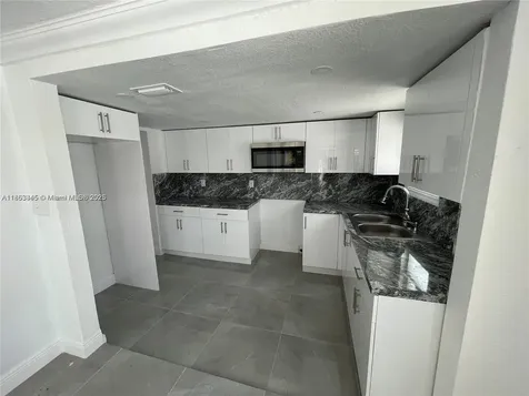 508 E 40th Street Hialeah FL 33013