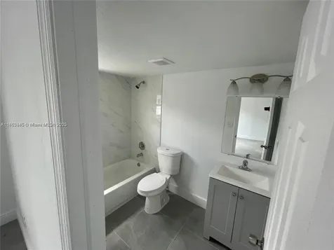 508 E 40th Street Hialeah FL 33013