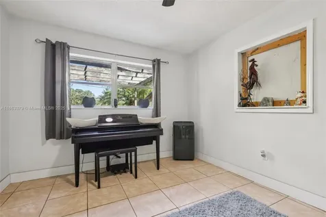 2441 SW 43rd Avenue Fort Lauderdale FL 33317