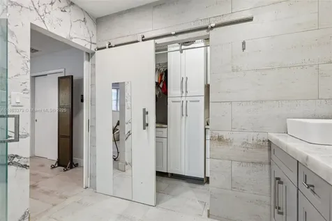 2441 SW 43rd Avenue Fort Lauderdale FL 33317