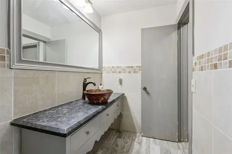 2441 SW 43rd Avenue Fort Lauderdale FL 33317