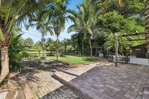 2441 SW 43rd Avenue Fort Lauderdale FL 33317