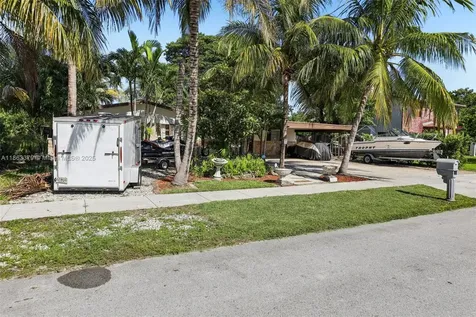 2441 SW 43rd Avenue Fort Lauderdale FL 33317