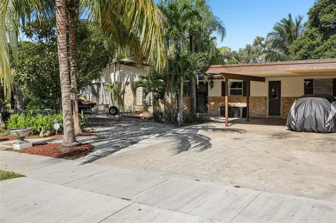 2441 SW 43rd Avenue Fort Lauderdale FL 33317