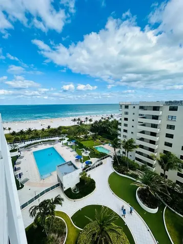 100 Lincoln Road Miami Beach FL 33139