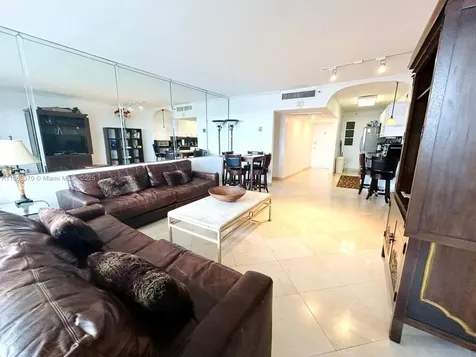 100 Lincoln Road Miami Beach FL 33139