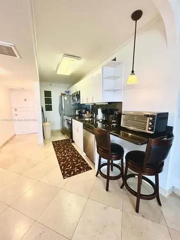 100 Lincoln Road Miami Beach FL 33139