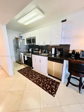 100 Lincoln Road Miami Beach FL 33139