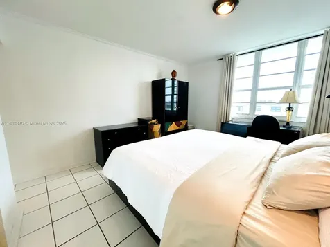 100 Lincoln Road Miami Beach FL 33139