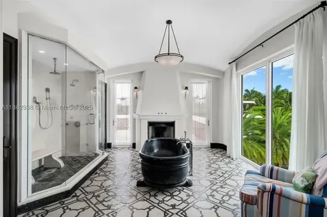 3305 S Moorings Way Miami FL 33133