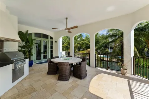 3305 S Moorings Way Miami FL 33133