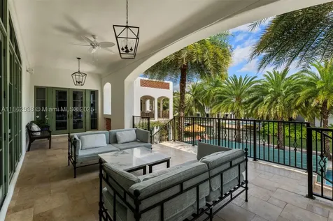 3305 S Moorings Way Miami FL 33133